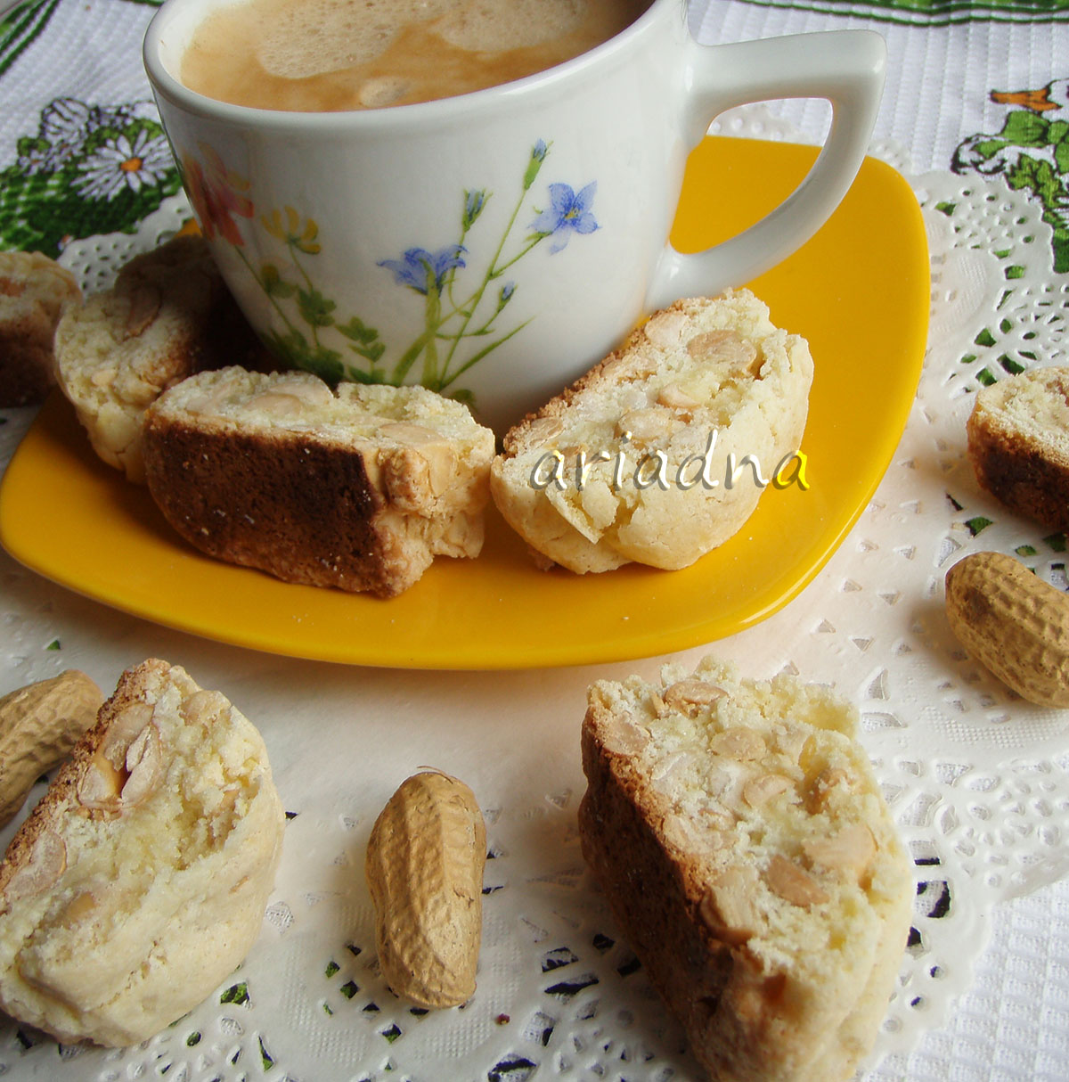 Кантуччи (cantucci) с арахисом
