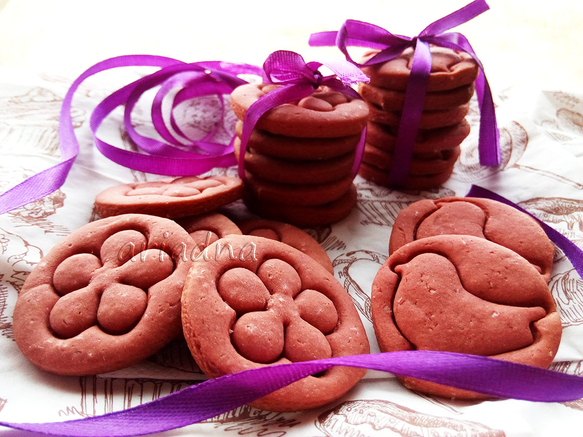 Biscotti ai tuorli "Red Velvet"