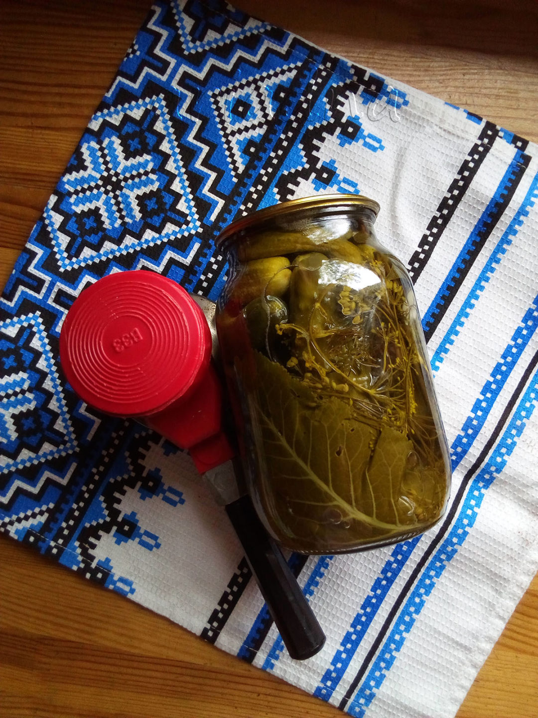 Мариновані огірки потрійна заливка