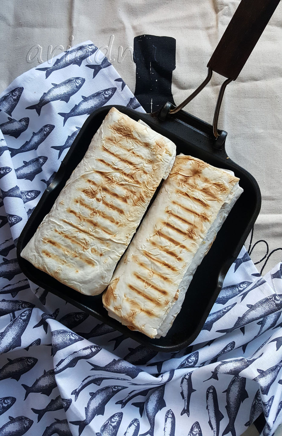 Шаурма с курицей в лаваше